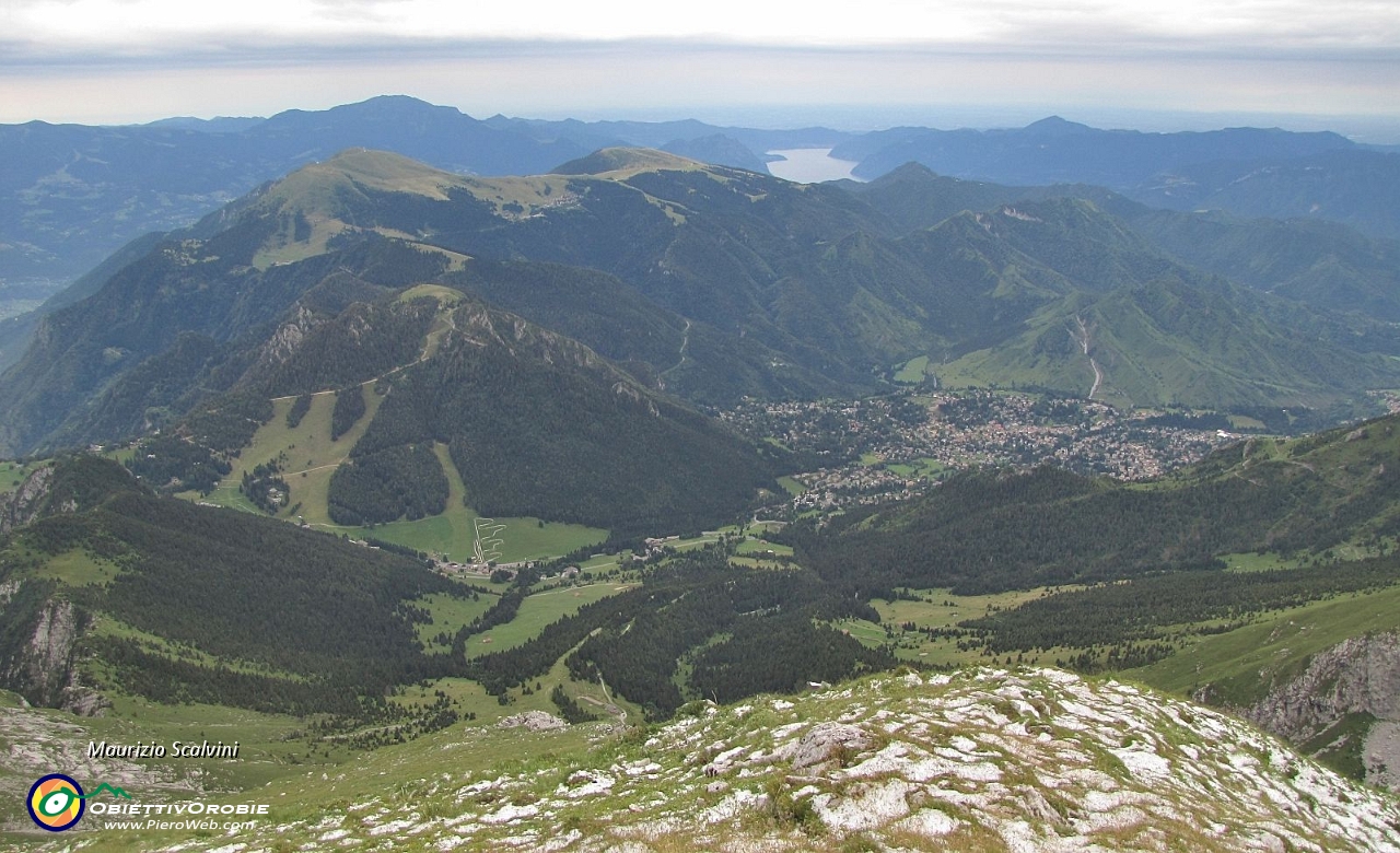 25 Panorama verso la conca di Castione....JPG